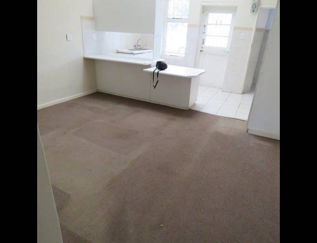 1 BEDROOM APARTMENT RENTED IN SOMERSET WEST CENTRAL